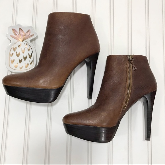 Stuart Weitzman Shoes - Stuart Weitzman Platform Heel Booties Size 7